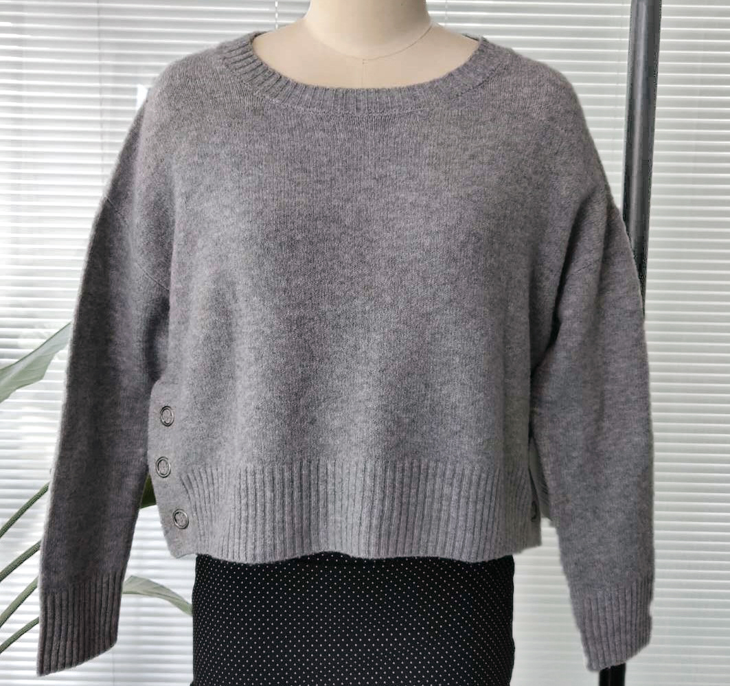 ladies' sweaters 05.jpg